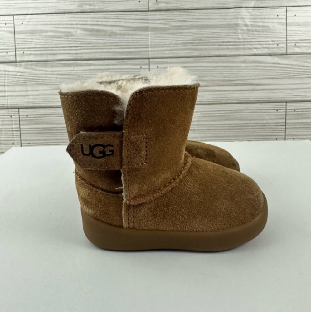 UGG Baby Keelan Boots Size 2/3